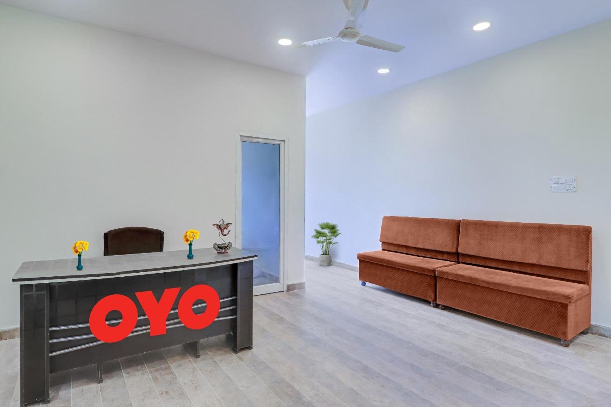 Hotel O Aayush Stay Inn Hyderabad Exterior foto