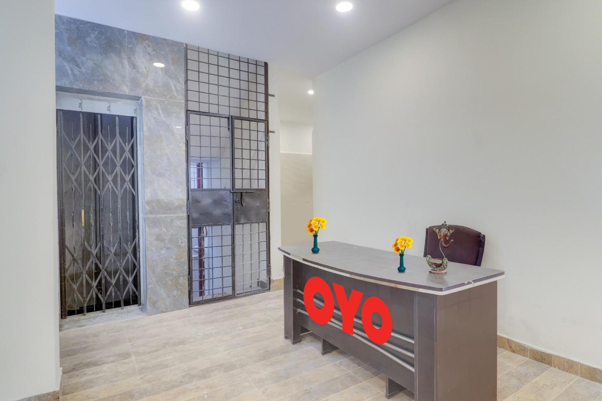 Hotel O Aayush Stay Inn Hyderabad Exterior foto